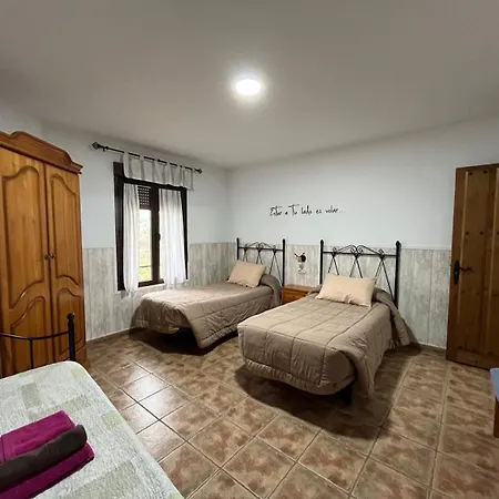 Casa Rural Al-Mofrag y Apartamentos El Mirador de Monfragüe-3